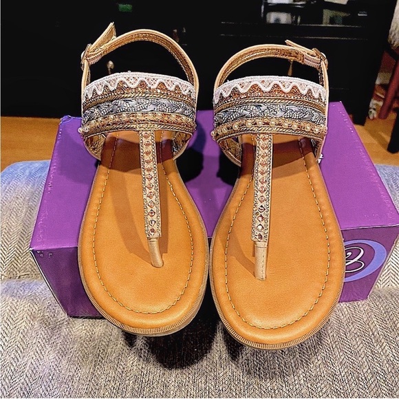 Jeweled Thong Sandals, 1” stacked heel, lotta sparkle, Size 6.5, New in Box - Picture 2 of 10
